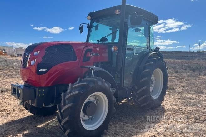 Valtra F105S Traktoriai