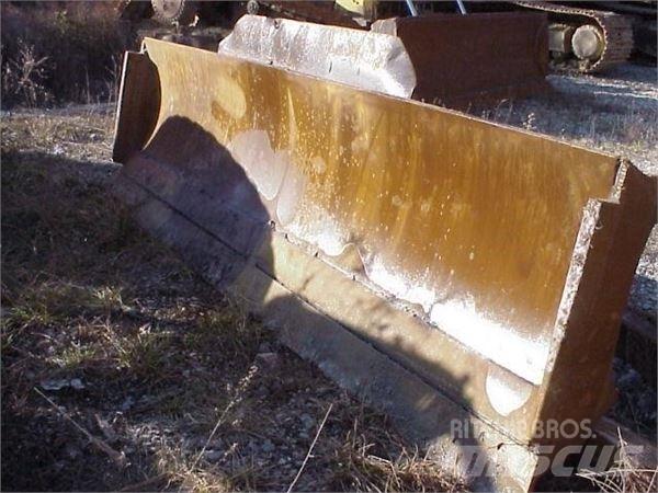 CAT 1083973 Peiliai