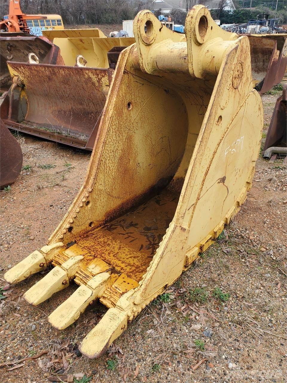 CAT 320 Kaušai