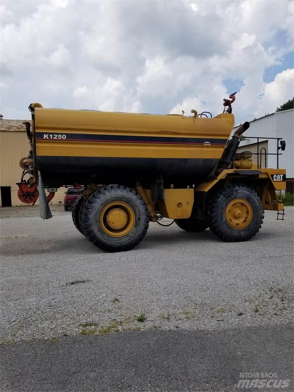 CAT 773B Vandens sunkvežimiai