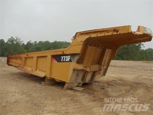CAT 773F Statyba - Kita