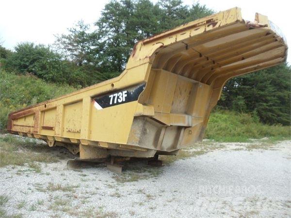 CAT 773F Statyba - Kita