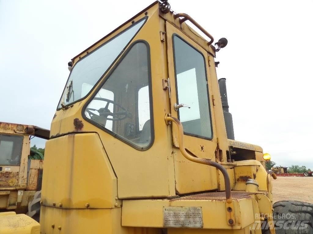 CAT 814 Naudoti ratiniai krautuvai