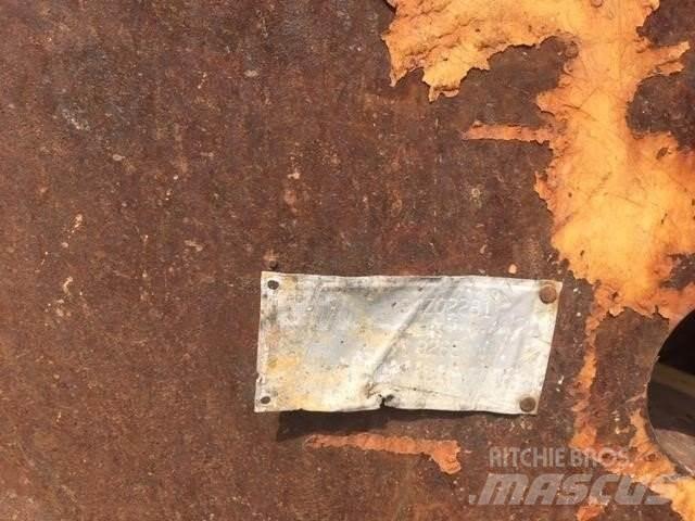 CAT 926E Naudoti ratiniai krautuvai
