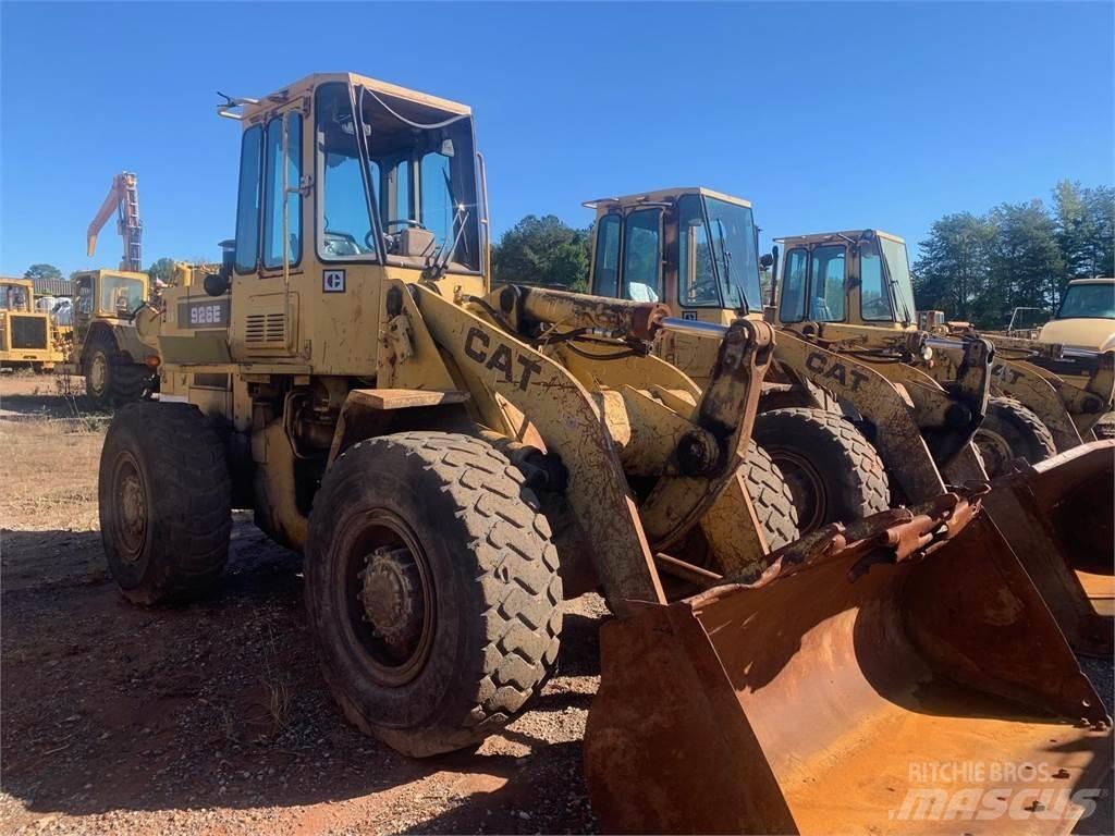 CAT 926E Naudoti ratiniai krautuvai