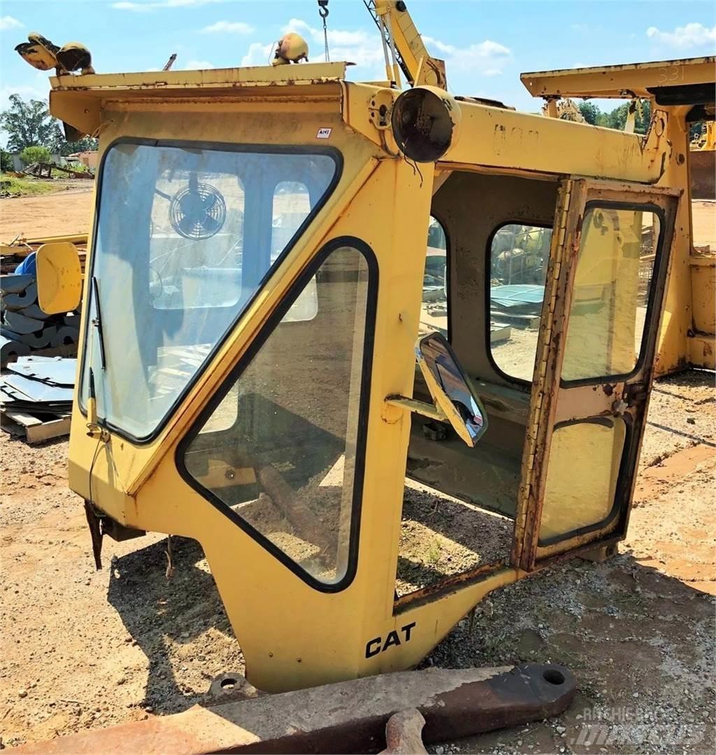 CAT 980C Kabinos ir interjeras