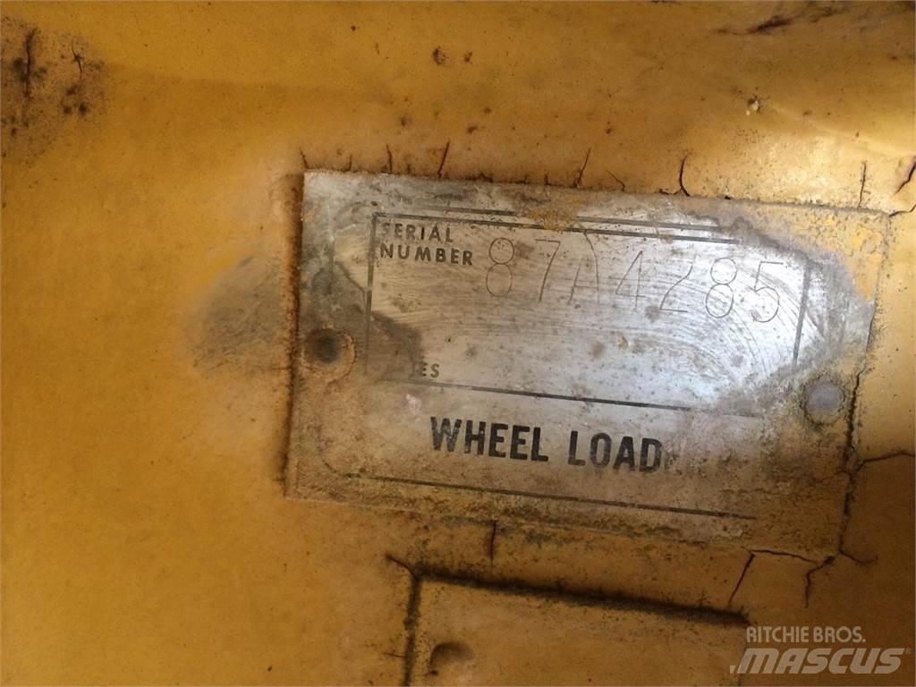 CAT 988 Naudoti ratiniai krautuvai