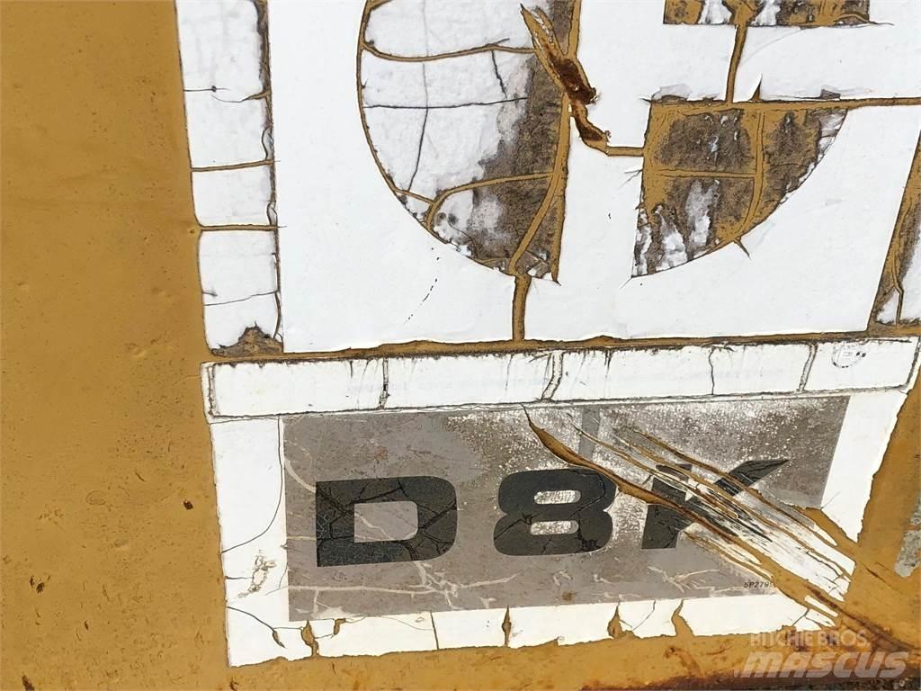 CAT D8K Kabinos ir interjeras
