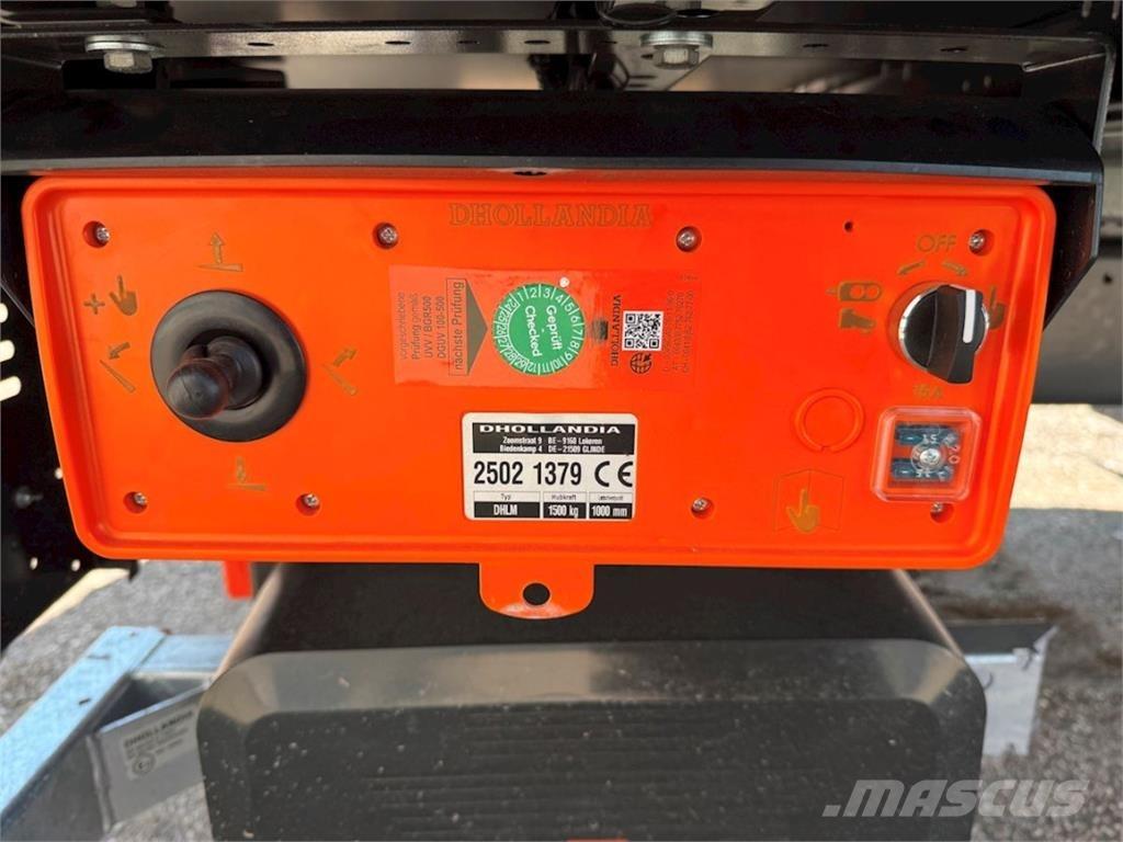 DAF XB230 m. lift Sunkvežimiai su dengtu kėbulu