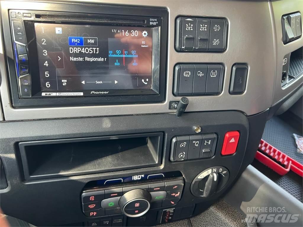 DAF CF 480 FAX 8x2*6 Savivarčiai su kabeliniu keltuvu