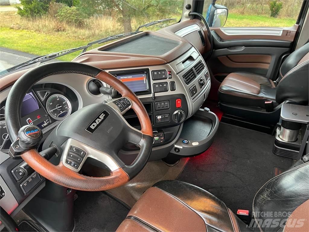 DAF XF530 FAT 6x4 Miškovežių vilkikai