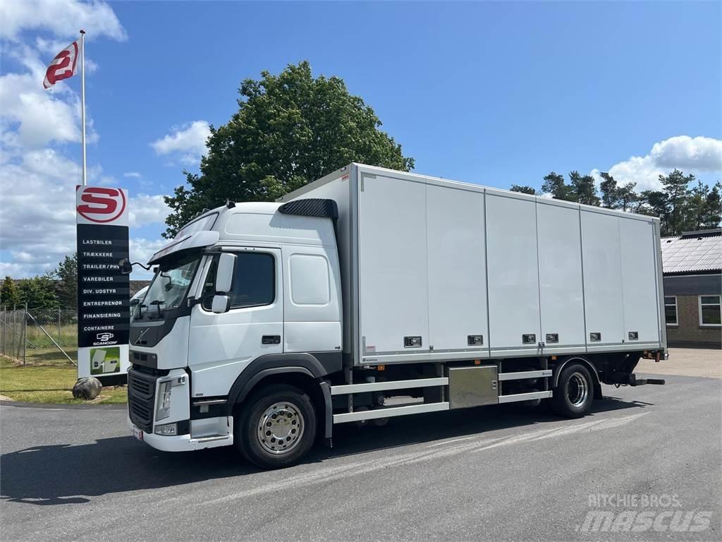 Volvo FM330 Sunkvežimiai su dengtu kėbulu