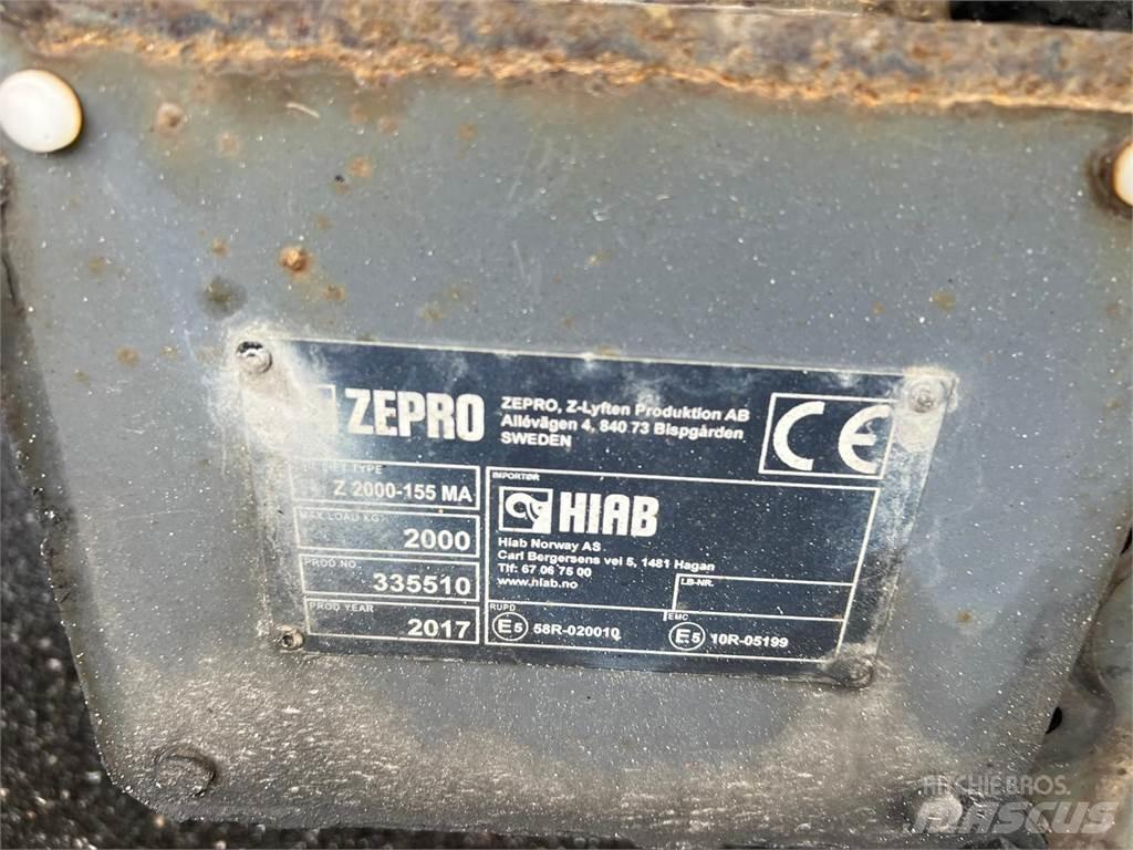 Volvo FM330 Sunkvežimiai su dengtu kėbulu