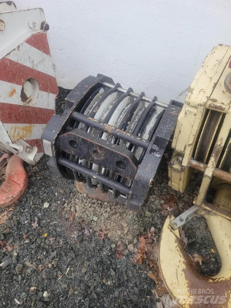 Liebherr  Kranų dalys ir įranga