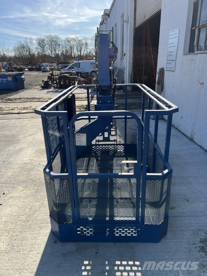 Manitex  Kranų dalys ir įranga