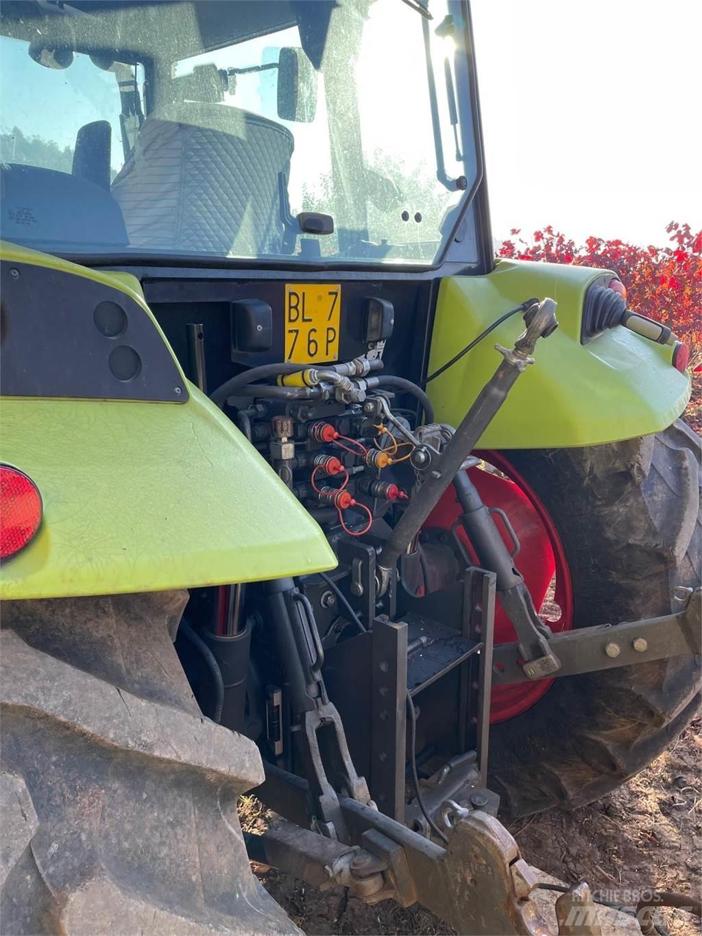 CLAAS AXOS 340 Traktoriai