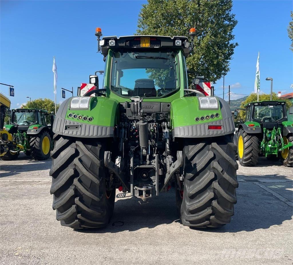 Fendt 942 VARIO Traktoriai