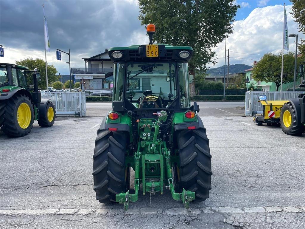 John Deere 5090 GF Traktoriai