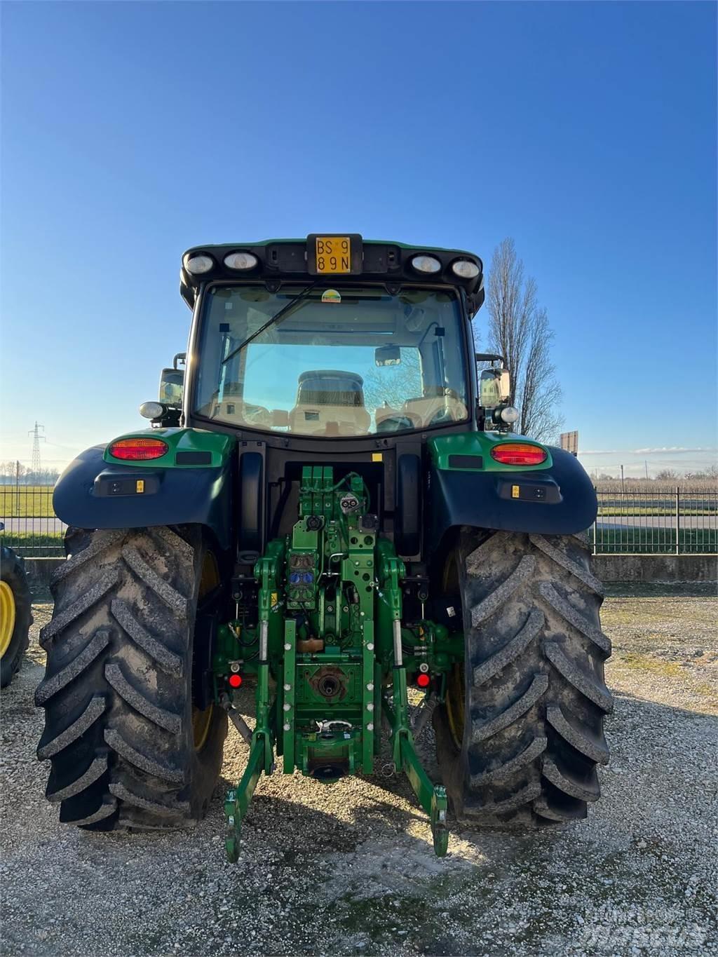 John Deere 6110 R Traktoriai