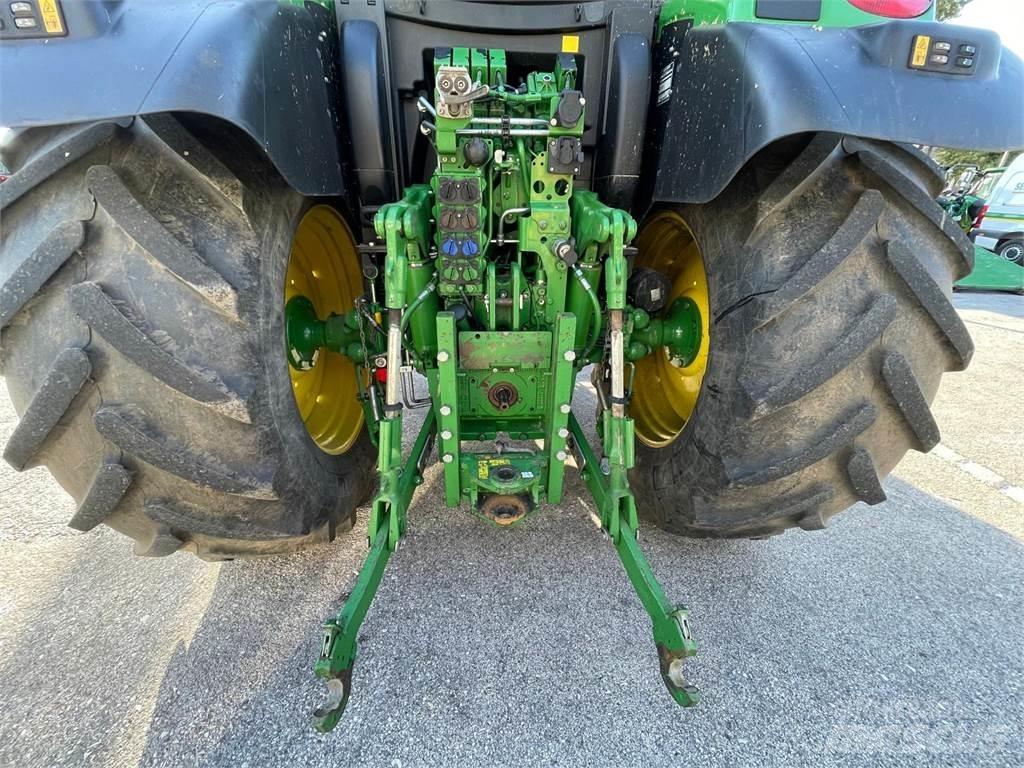 John Deere 6130 R Traktoriai