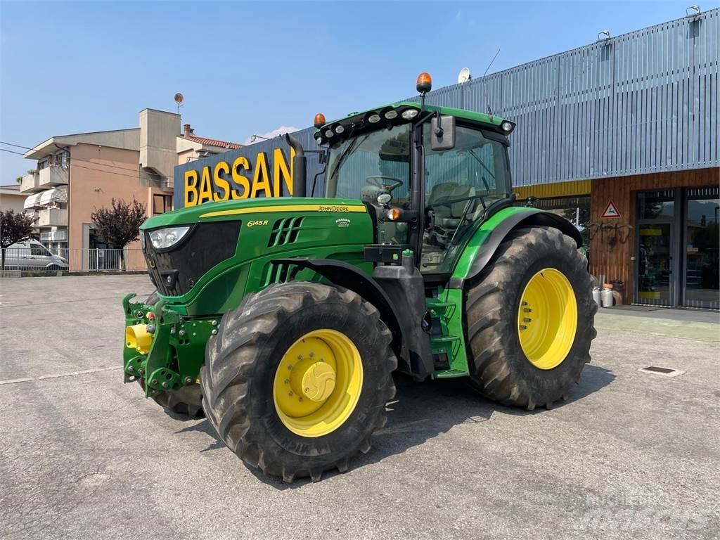 John Deere 6145 R Traktoriai