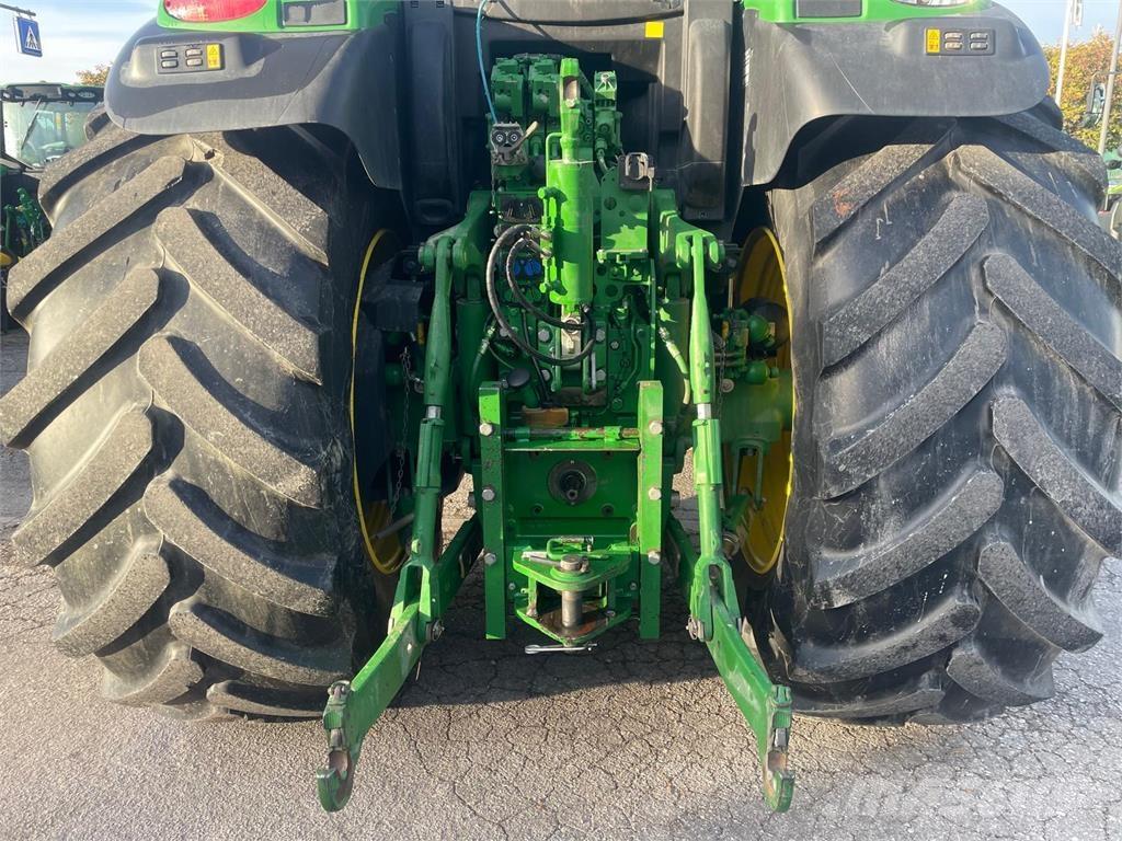 John Deere 6175 R Traktoriai