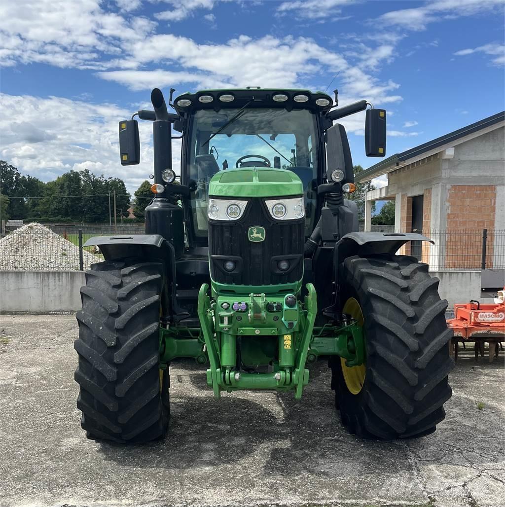John Deere 6230 R Traktoriai