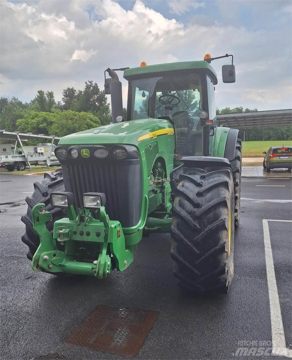 John Deere 8320 Traktoriai