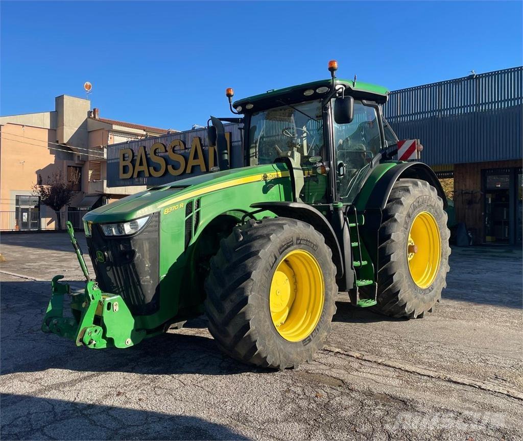 John Deere 8370 R Traktoriai