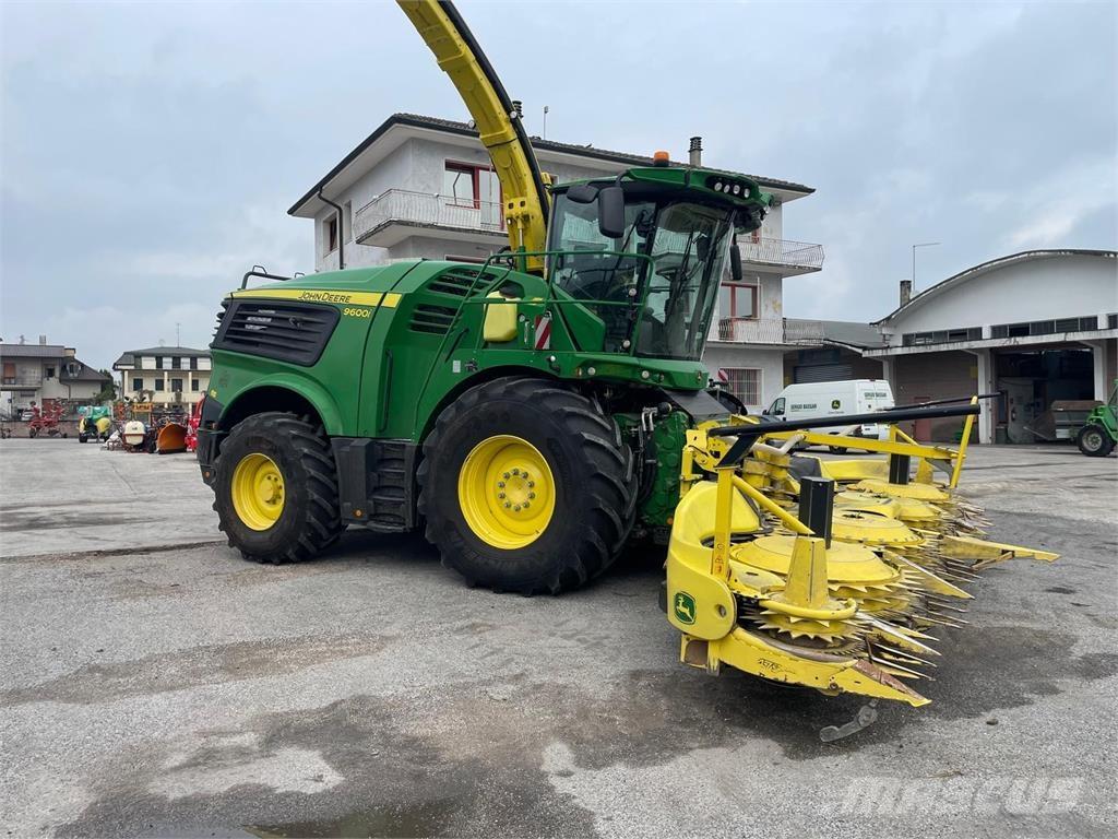 John Deere 9600i Pašarų kombainai