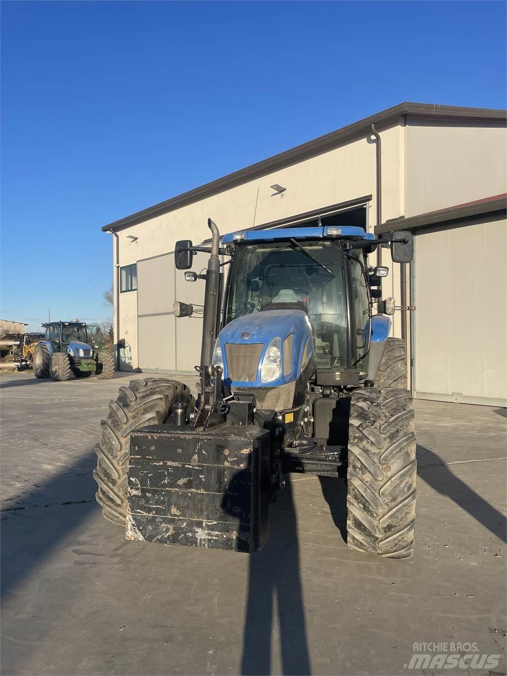 New Holland T6060 Traktoriai