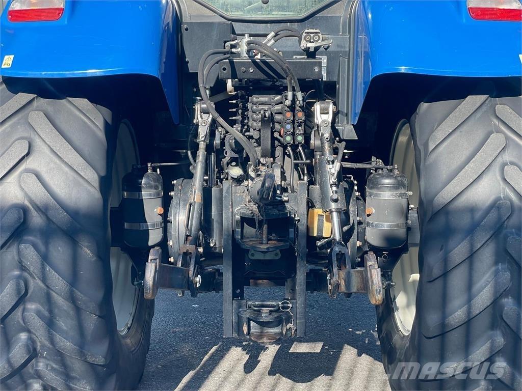 New Holland T7 210 Traktoriai
