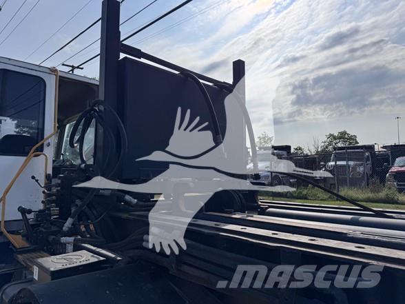  ESP Savivartės puspriekabės