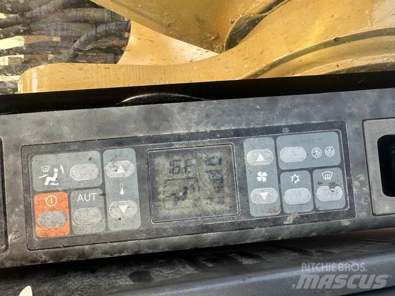 CAT 320 Vikšriniai ekskavatoriai
