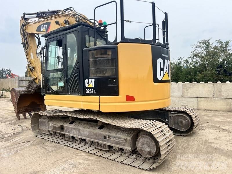 CAT 325FL Vikšriniai ekskavatoriai