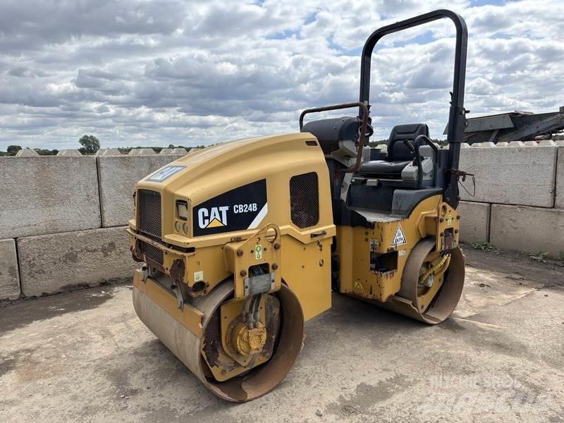 CAT CB24 B Porinių būgnų volai