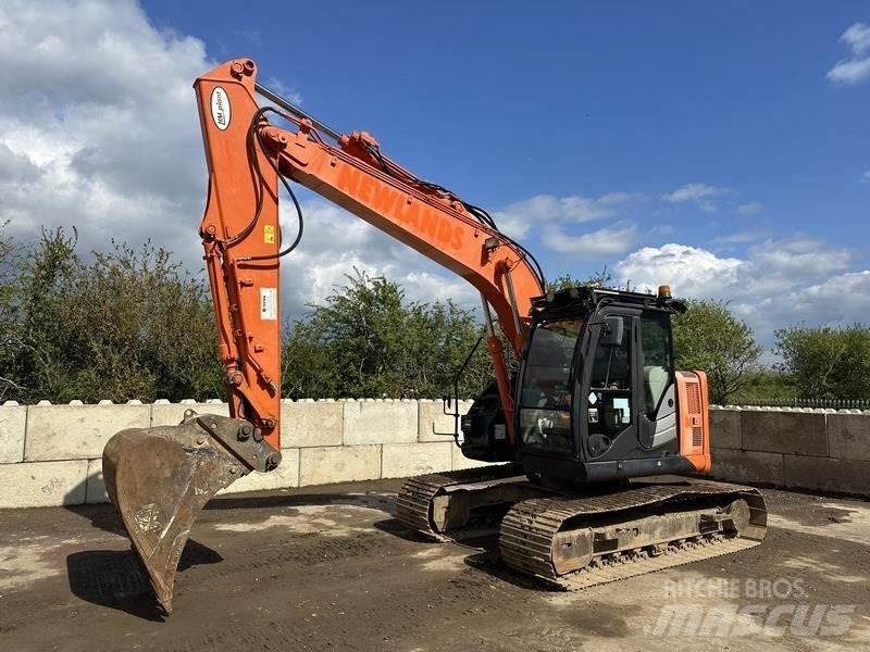 Hitachi ZX135 Vikšriniai ekskavatoriai