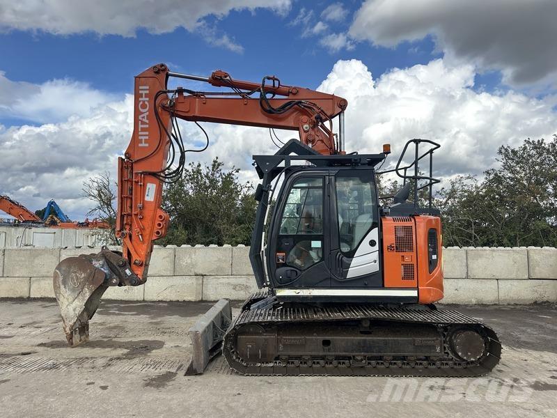 Hitachi ZX135 Griovimo ekskavatoriai