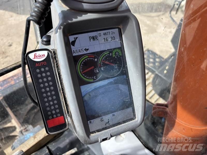 Hitachi ZX135 US-6 Vikšriniai ekskavatoriai