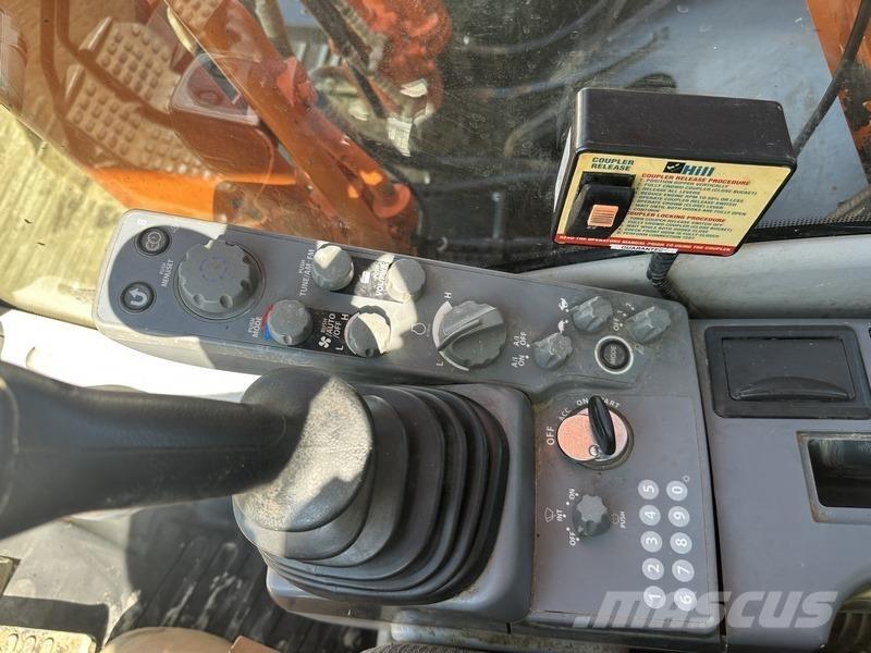 Hitachi ZX210LC-6 Vikšriniai ekskavatoriai