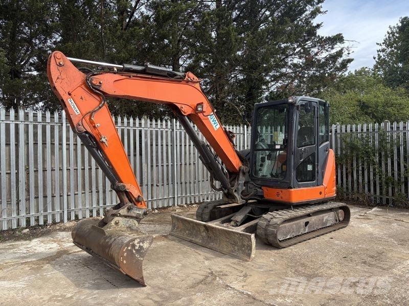 Hitachi ZX65 Vidutinės galios ekskavatoriai 7-12 t