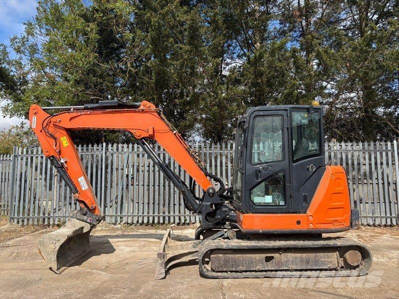 Hitachi ZX65 Vidutinės galios ekskavatoriai 7-12 t