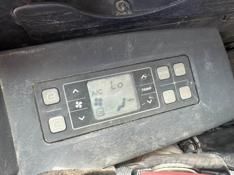 Hyundai HX130LCR Vikšriniai ekskavatoriai