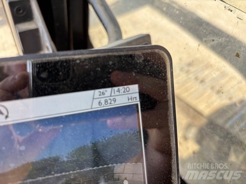 JCB 220X L 4F Vikšriniai ekskavatoriai