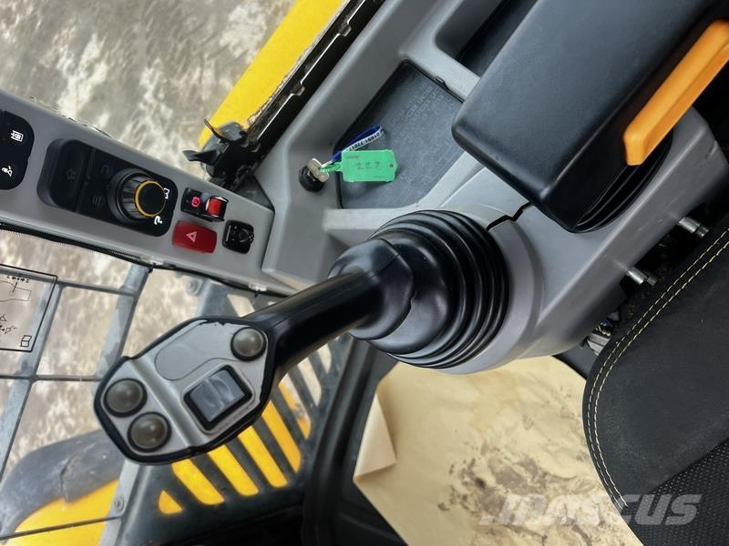 JCB 457 WHT T4F Statyba - Kita