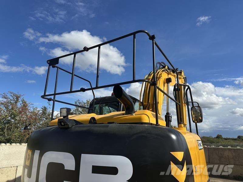 JCB JS131 LC Vikšriniai ekskavatoriai