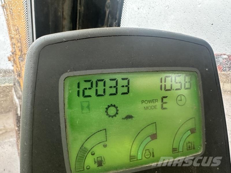 JCB JS220 LC Vikšriniai ekskavatoriai