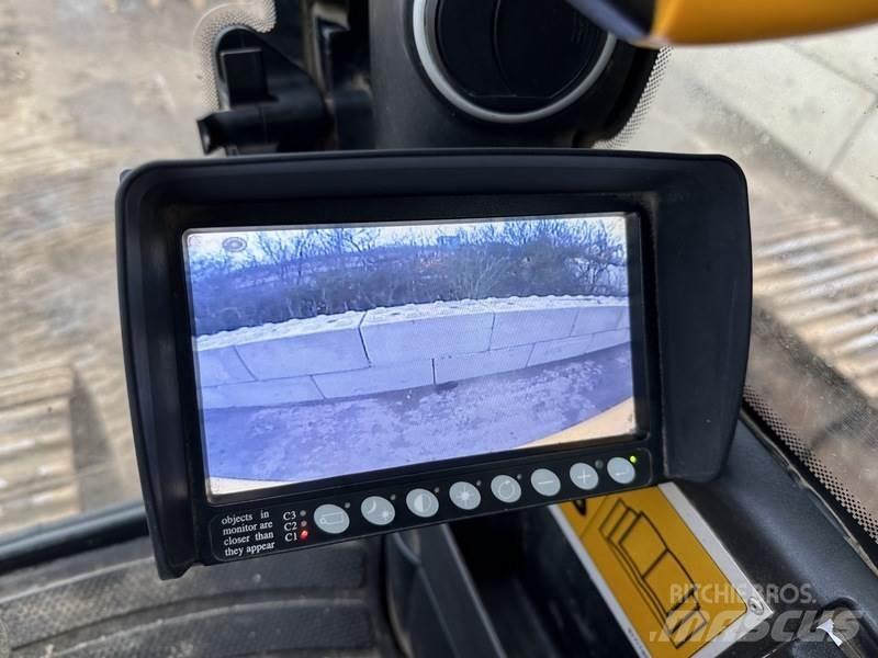JCB JS370 LC T4 Vikšriniai ekskavatoriai