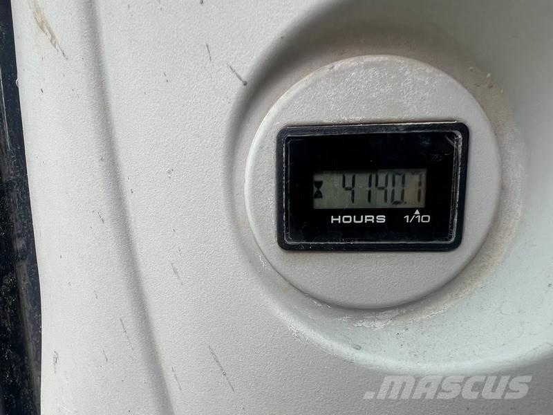 Kobelco SK75 Vikšriniai ekskavatoriai
