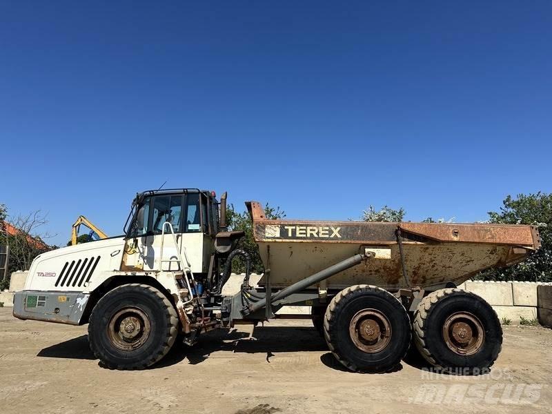 Terex TA250 Karjeriniai savivarčiai